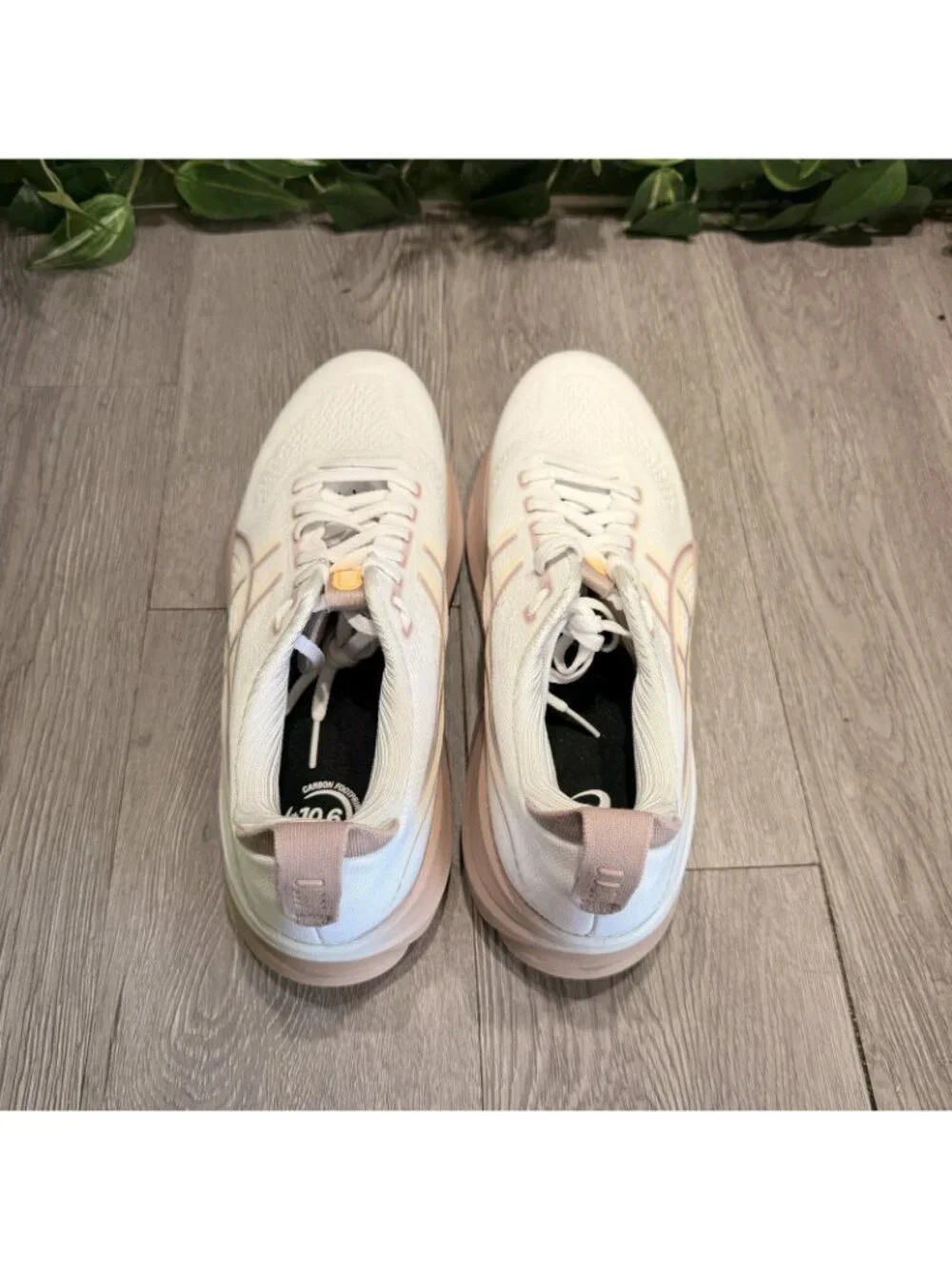 Asics Gel-Kayano 32 Womens Size 9.5 White Pink Athletic Running Shoes Sneakers